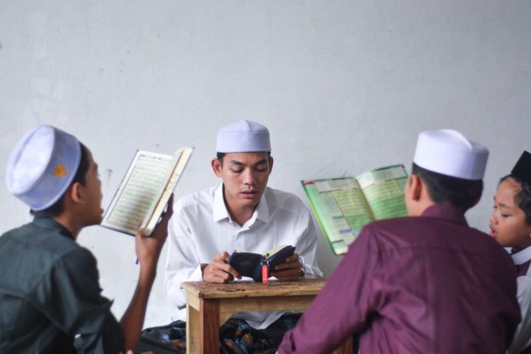 Tips Sehat untuk Santri Agar Tetap Prima Menghafal Al Qur’an